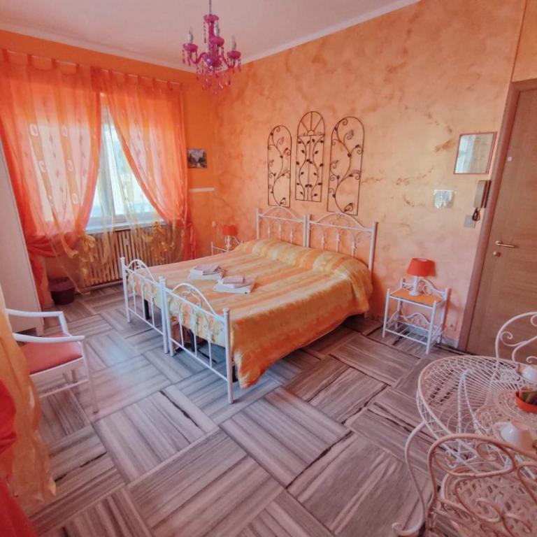 Hotel Serenella - Camera Matrimoniale/Doppia con Letti Singoli con Bagno Privato - 1