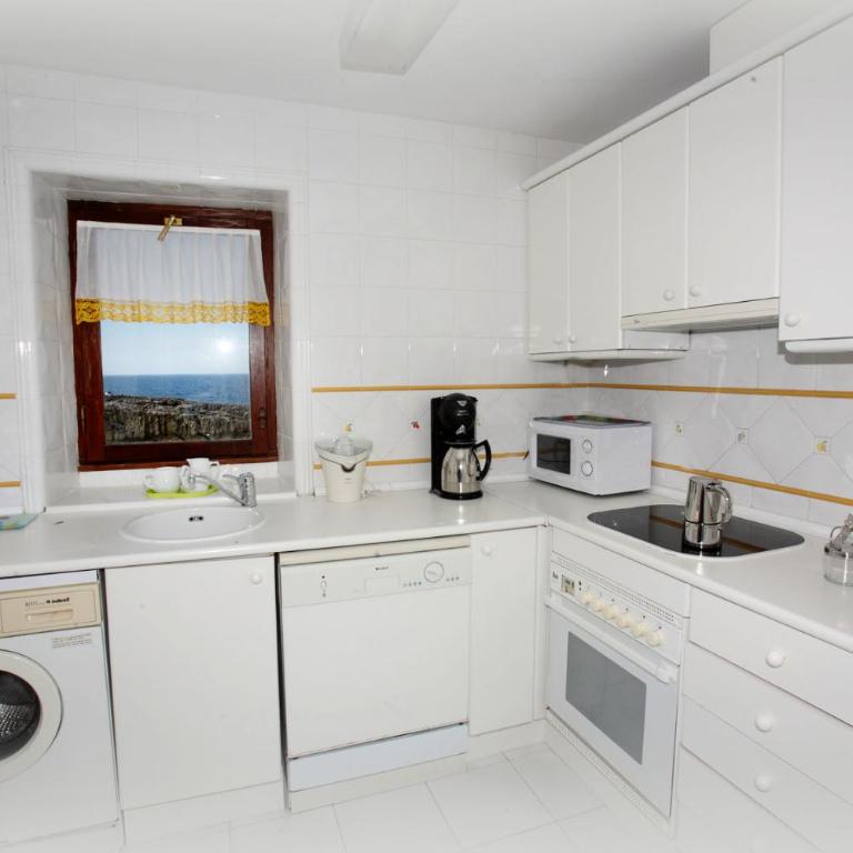 Apartamentos Turísticos Las Nieves Playa - Apartment with Sea View - 2