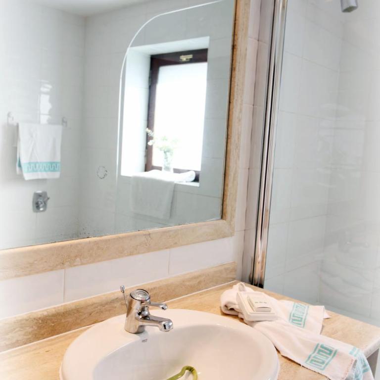 Apartamentos Turísticos Las Nieves Playa - Apartment with Sea View - 5