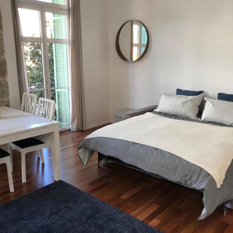 Menton vue jardins Biovès spacieux 2 pièces 52m2 en hypercentre - Apartment mit 1 Schlafzimmer - 17