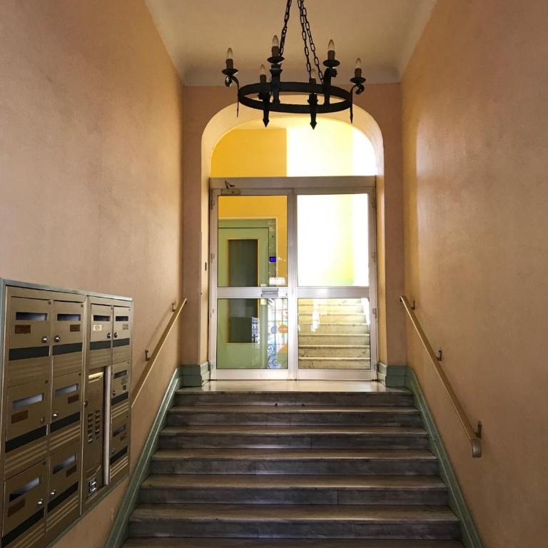 Menton vue jardins Biovès spacieux 2 pièces 52m2 en hypercentre - Apartment mit 1 Schlafzimmer - 5