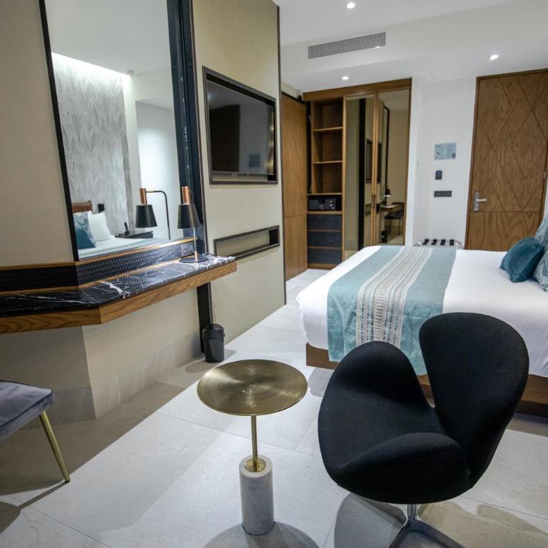 Becquer Hotel Guadalajara - Suite with Hot Tub - 16