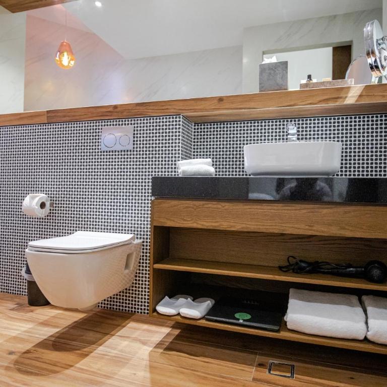 Becquer Hotel Guadalajara - Suite with Hot Tub - 22