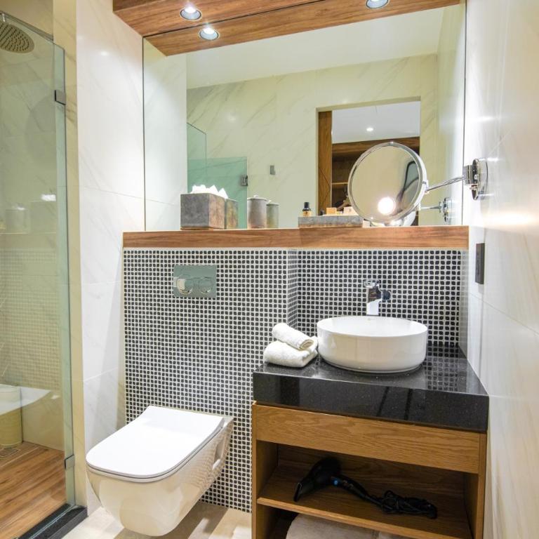 Becquer Hotel Guadalajara - Deluxe King Suite - 10