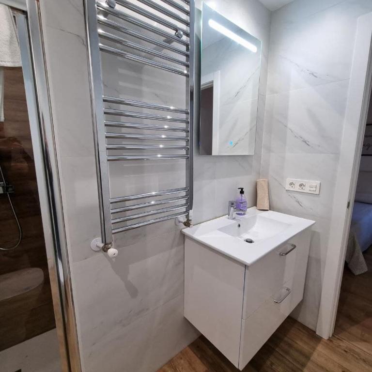 102A Apartamento moderno 2 habitaciones - Apartamento de 2 dormitorios - 20