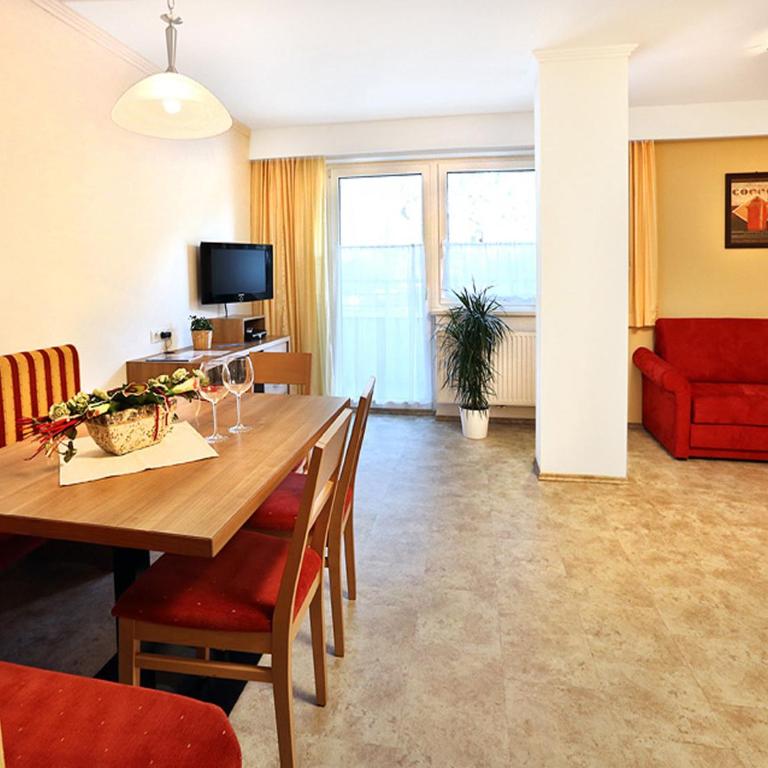 Appartement Sporthütte Fiegl - Apartment mit 2 Schlafzimmern und Balkon - 10