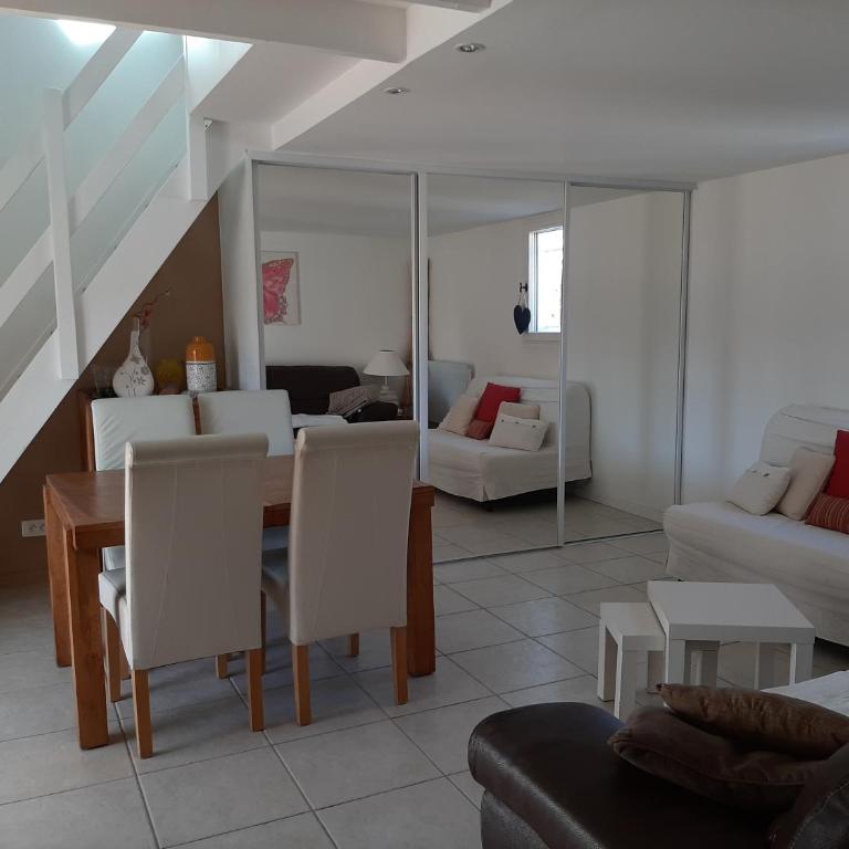 Location maison 4 pers Le Grau d'Agde 34 - Casa con 1 Camera da Letto - 4