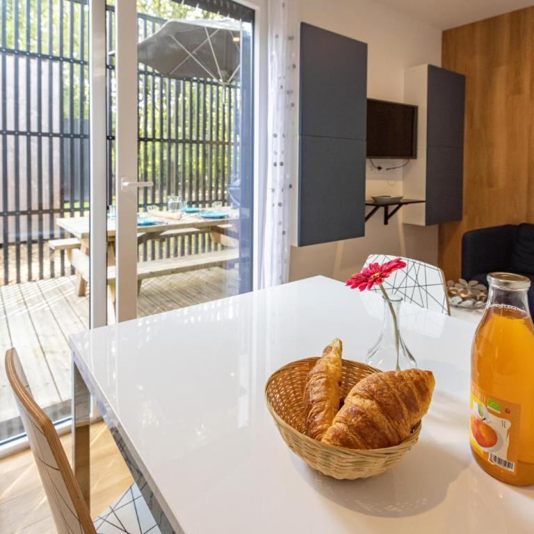 Camping des Gayeulles - Chalet mit 3 Schlafzimmern - 6