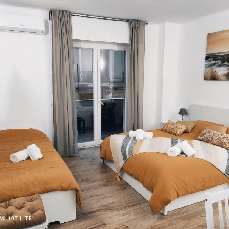 B&B Alighieri 97 - Quadruple Room with Private Bathroom - 1