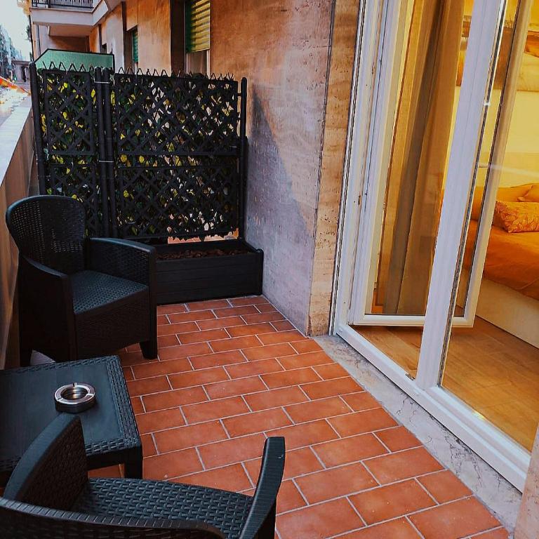 B&B Alighieri 97 - Quadruple Room with Private Bathroom - 5