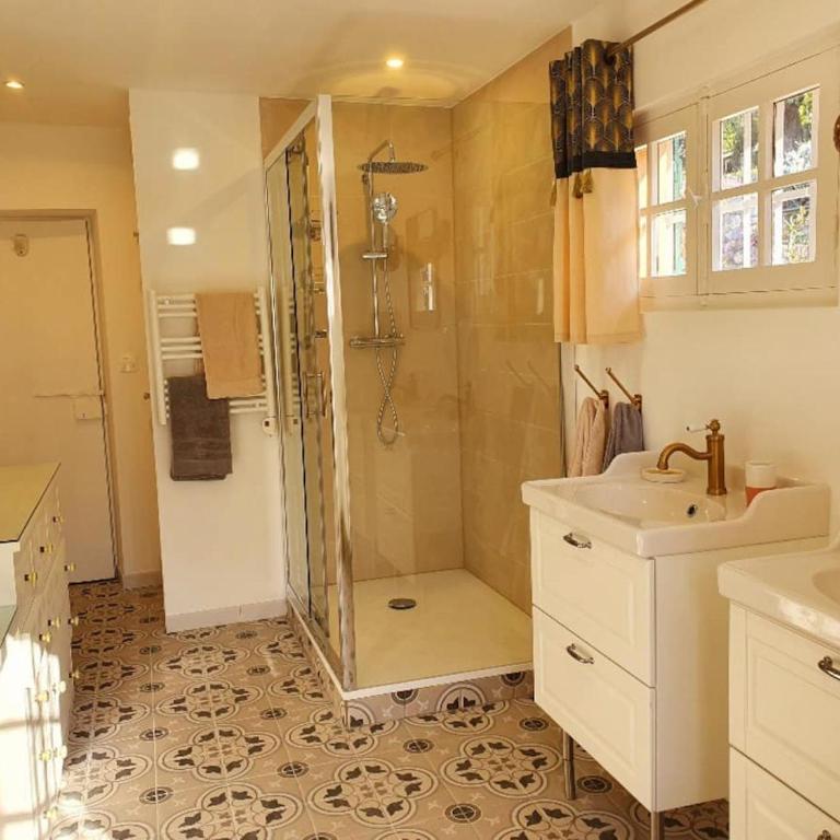 Apartment Picasso in large park with heated pool - Appartement - 20