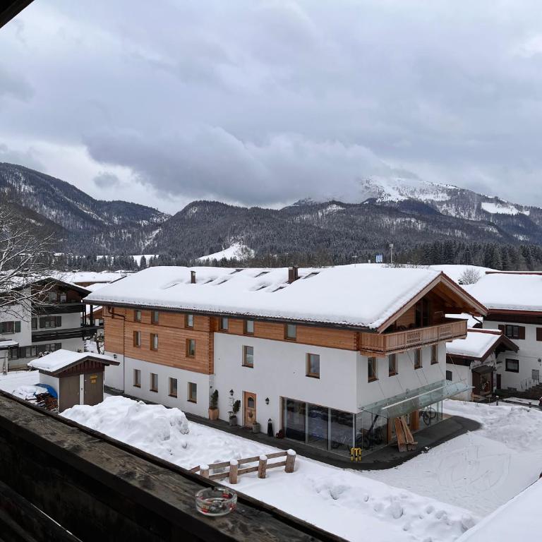 Hotel Löwen - Apartment mit Blick auf die Berge - 5