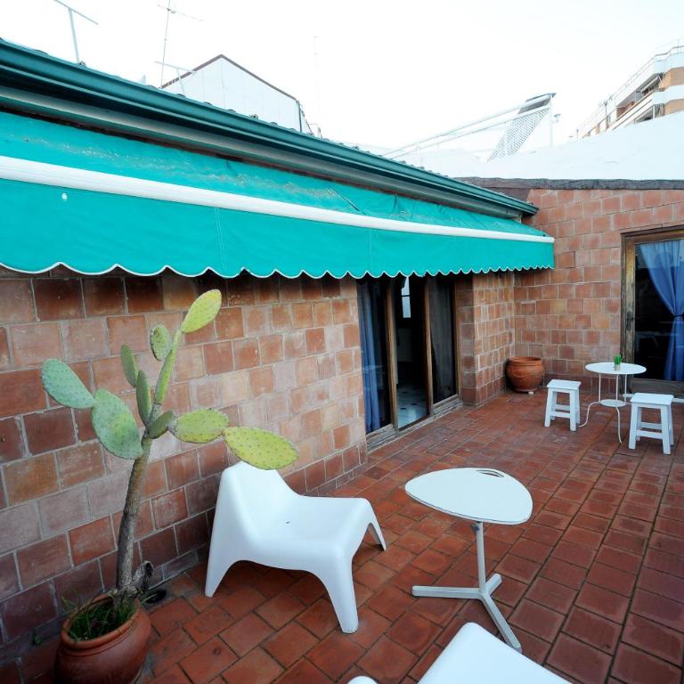 San Basilio´s Red House - Habitación Doble con baño privado - 10