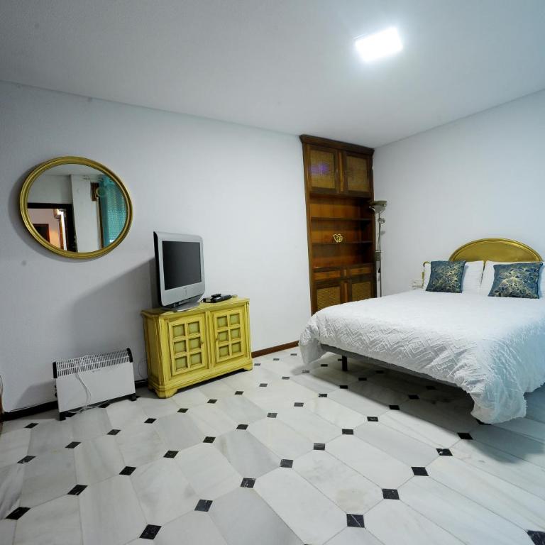 San Basilio´s Red House - Habitación Doble con baño privado - 31