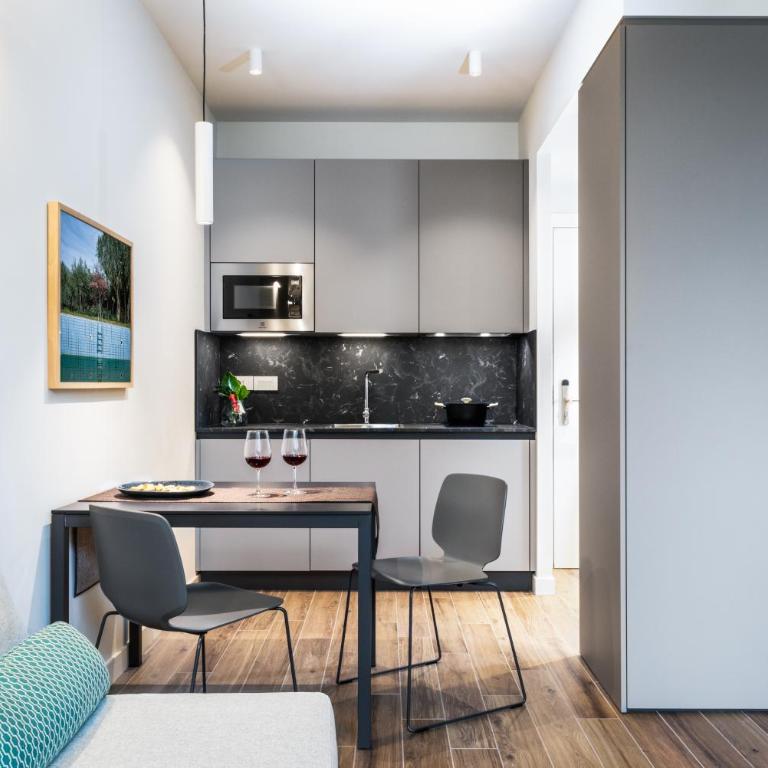 CO99 Art Building Residence - Standard Studio - 9