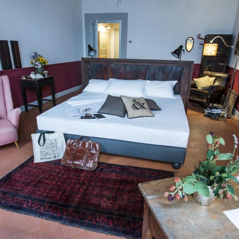 Soprarno Suites - Camera Matrimoniale Deluxe - 19