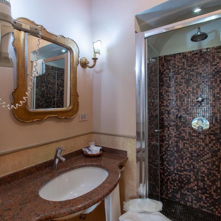 Hotel Antica Dogana - Deluxe Suite - 4