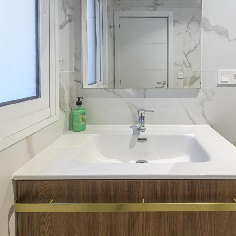 WintowinRentals Malaga Center, Comfortable and Renovated - Three-Bedroom Apartment - 42