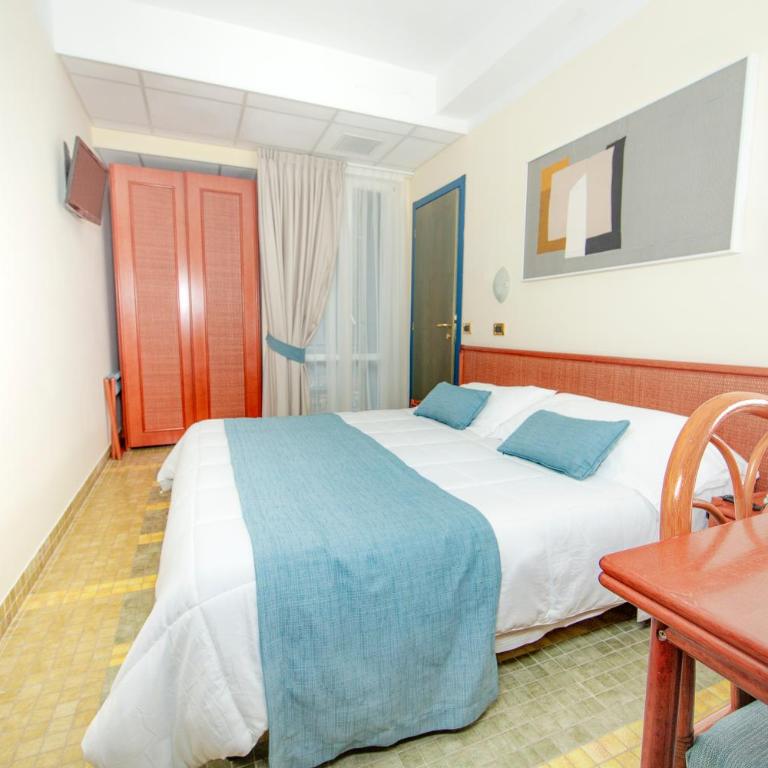 Hotel Della Baia - Camera Matrimoniale/Doppia con Letti Singoli - 7