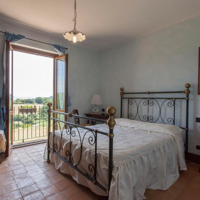 Agriturismo La Gismonda - Camera Matrimoniale con Vista Lago - 1
