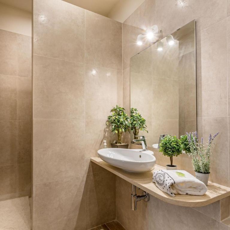 Casa Janca, Find sanctuary at extraordinary rates! Luxury Smart Apartment in Central Lucca - Appartamento con 1 Camera da Letto - 17