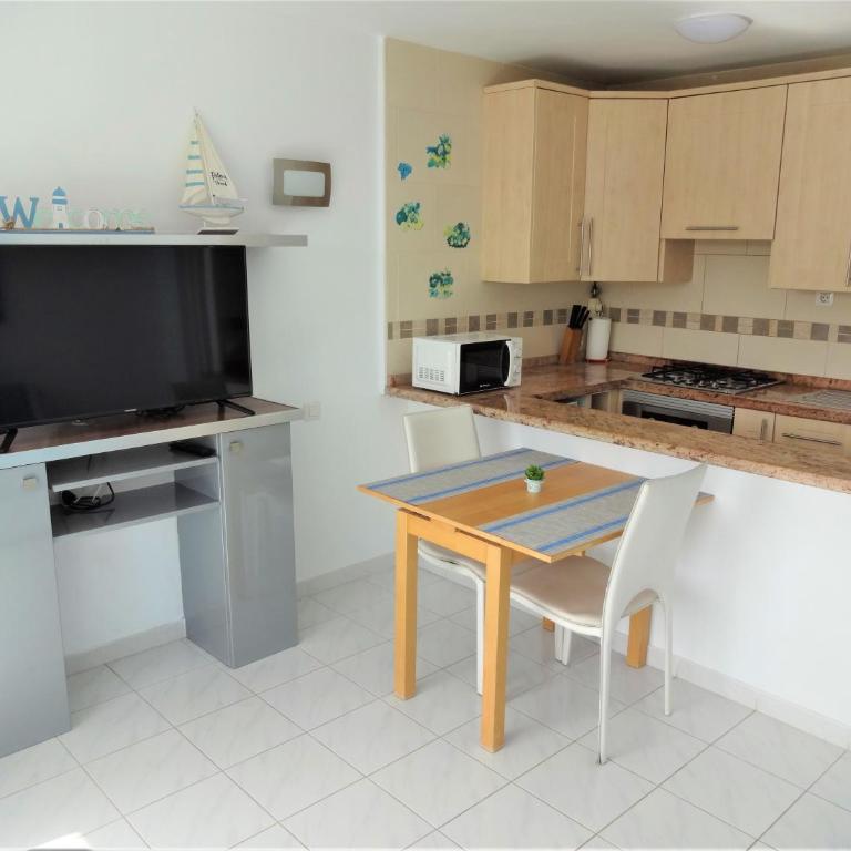 South facing with sea view and free WIFI in Playa Honda heart of Las Americas - Apartamento de 1 dormitorio - 2