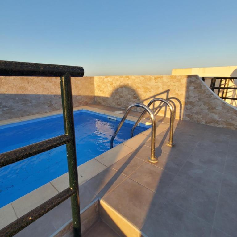 Ático dúplex con piscina privada y vistas al mar en Paraíso de Vera! - Apartamento de 2 dormitorios - 5