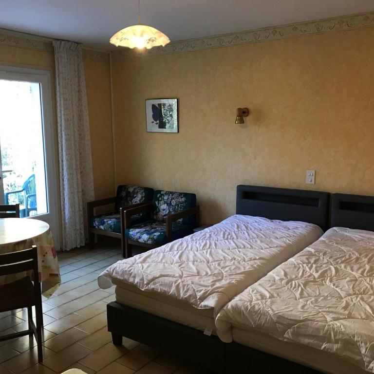 Résidence Les Yuccas - One-Bedroom Apartment with Garden View - 4