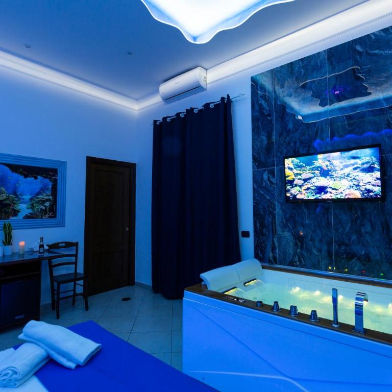 Pompei Luxury Rooms - Suite Deluxe con Vasca Idromassaggio - 19