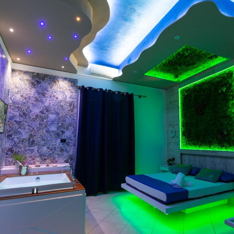Pompei Luxury Rooms - Suite King con Vasca Idromassaggio - 16