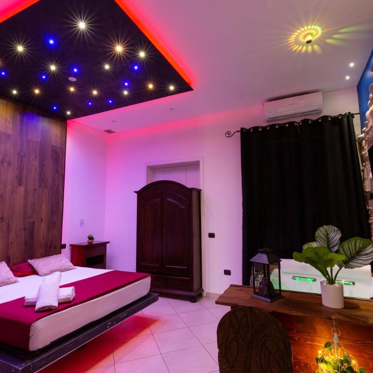 Pompei Luxury Rooms - Suite con Vasca Idromassaggio - 11