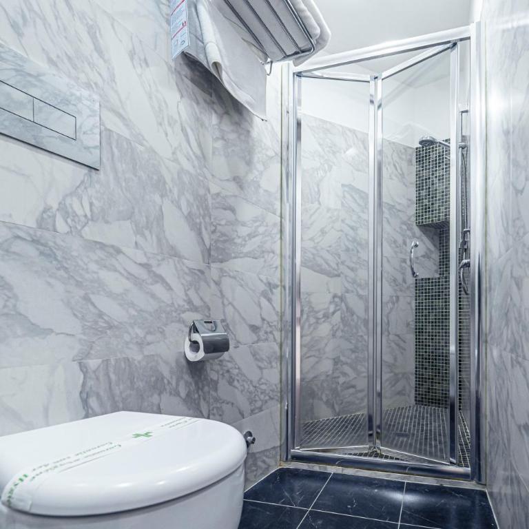 Hotel Villa Romeo - Quadruple Room - 4
