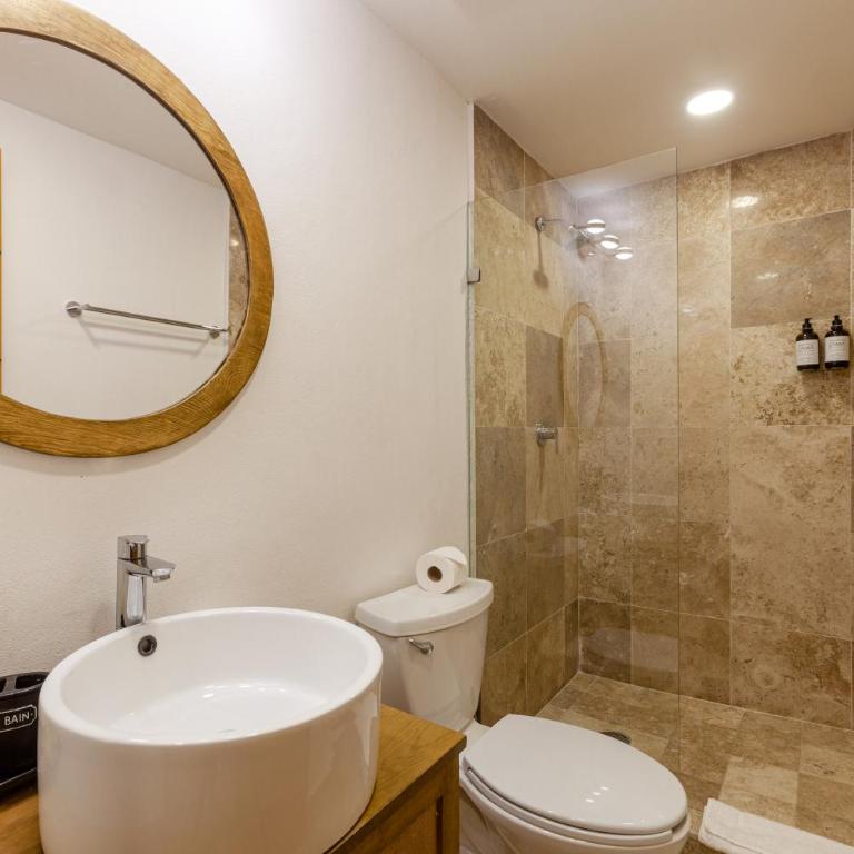 Ocean Plaza by Zamá Homes - One-Bedroom Apartment with Street View - 4