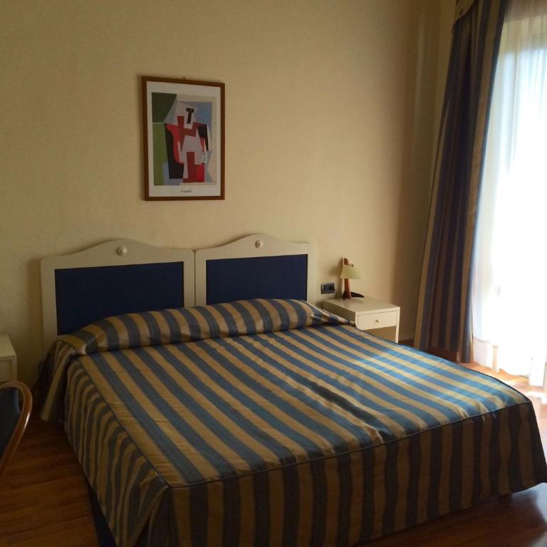 Hotel Brennero e Varsavia - Camera Matrimoniale/Doppia con Letti Singoli - 3