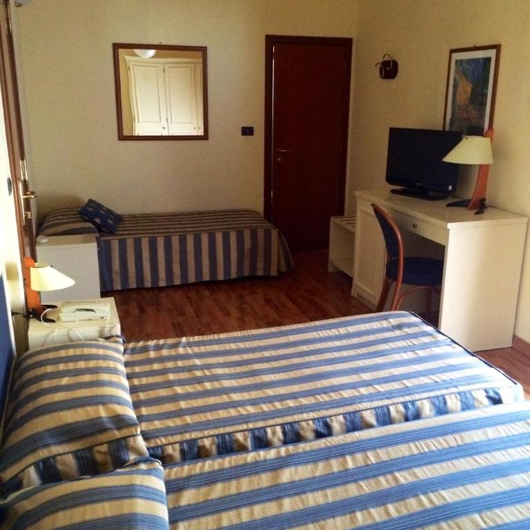 Hotel Brennero e Varsavia - Camera Tripla - 4