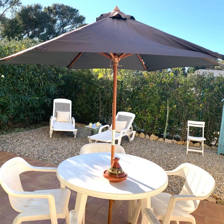 La plage, calme et jardin - One-Bedroom Apartment - 3