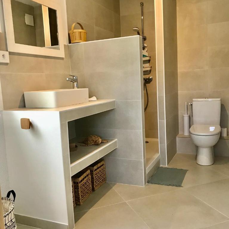 La plage, calme et jardin - One-Bedroom Apartment - 14