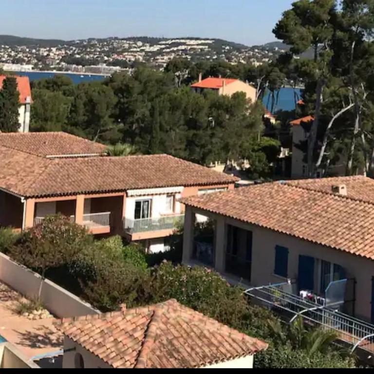 La plage, calme et jardin - One-Bedroom Apartment - 23