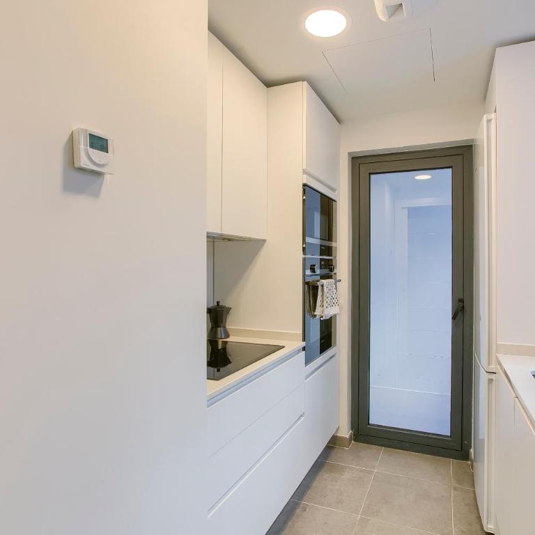 2B2B Deluxe apartment - Jardines de Cuatro Caminos - Business District - Santiago Bernabéu - Two-Bedroom Apartment - 14