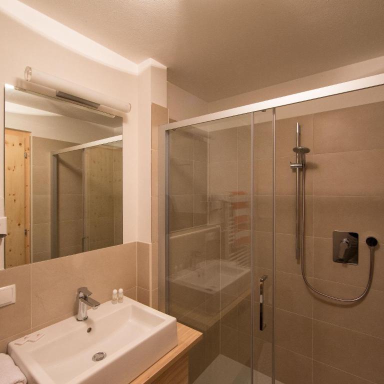 Naturhotel Edelweiss - Family Room - 5