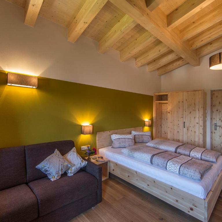 Naturhotel Edelweiss - Double Room with Balcony - 1