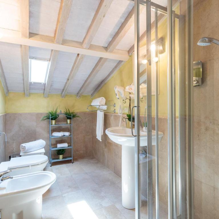 Casolare dei Colli, Panoramic Private Pool, Lavish Interiors and a Gourmet Kitchen - Villa - 48