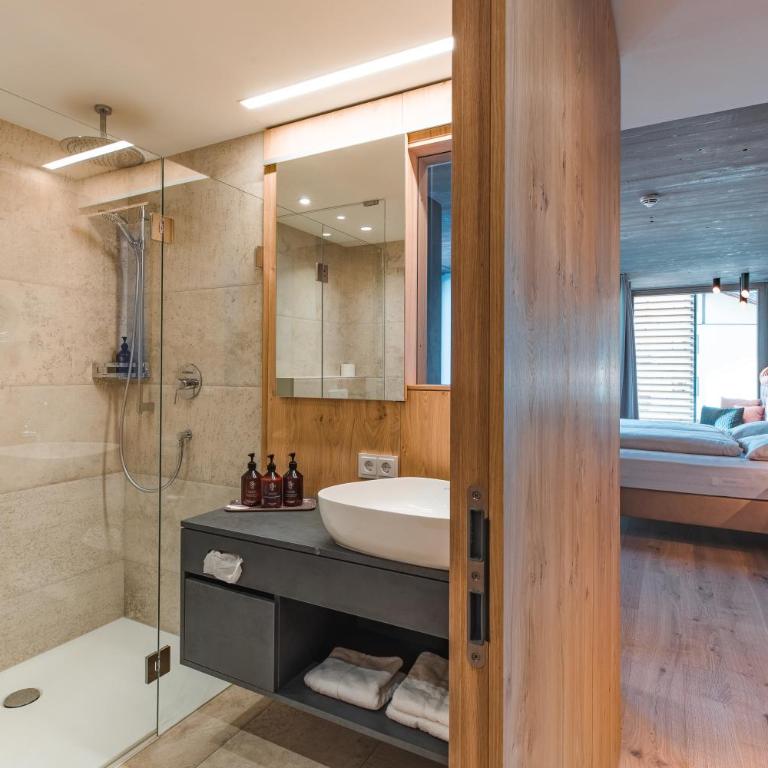 Seehotel Einwaller - adults only - Superior Doppelzimmer Achensee mit Seeblick - 3