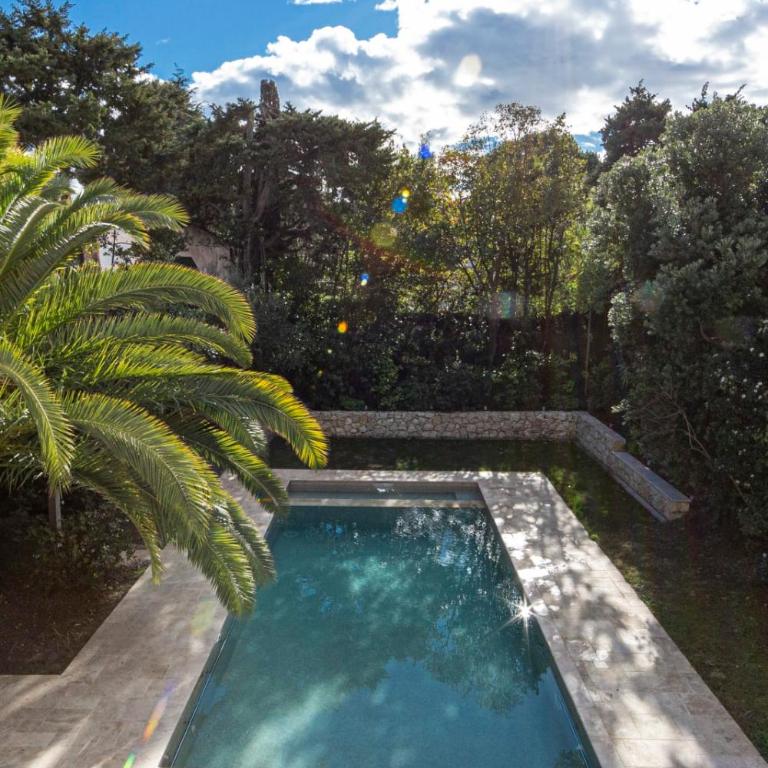 Havre de paix au Cap d'Antibes piscine chauffée à deux pas des plages - Villa - 31