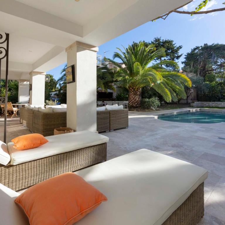 Havre de paix au Cap d'Antibes piscine chauffée à deux pas des plages - Villa - 3