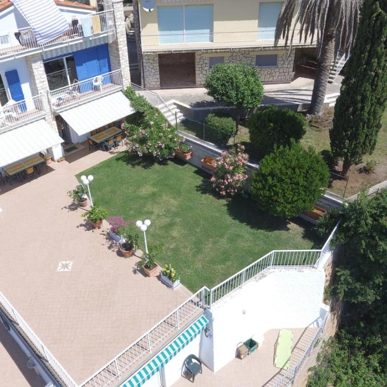 LA TERRAZZA SUL MARE - NUMANA - - Three-Bedroom Apartment - 4