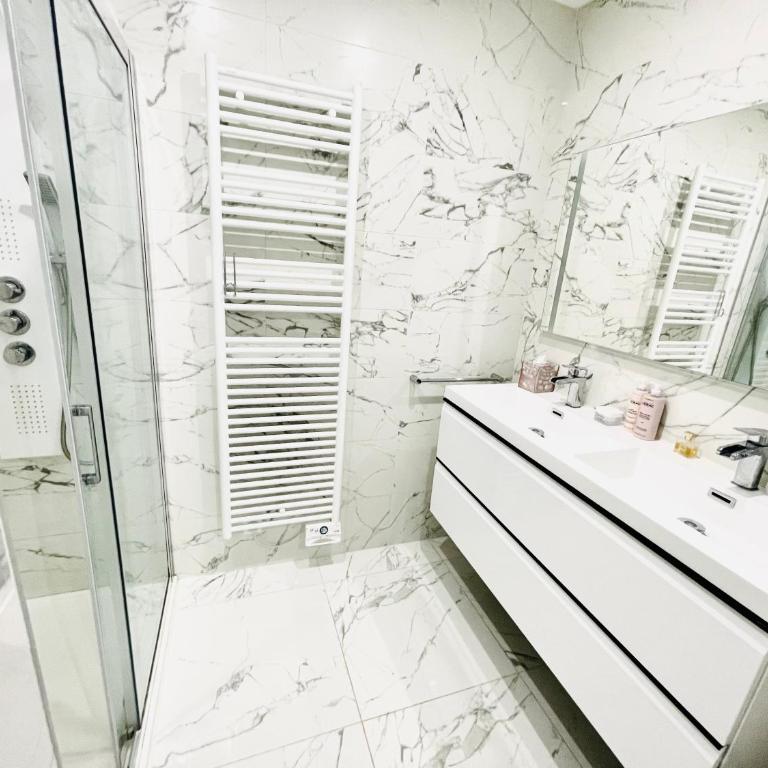 Modern appartment & Pool & seaview in St Tropez - Apartamento de 2 dormitorios - 11