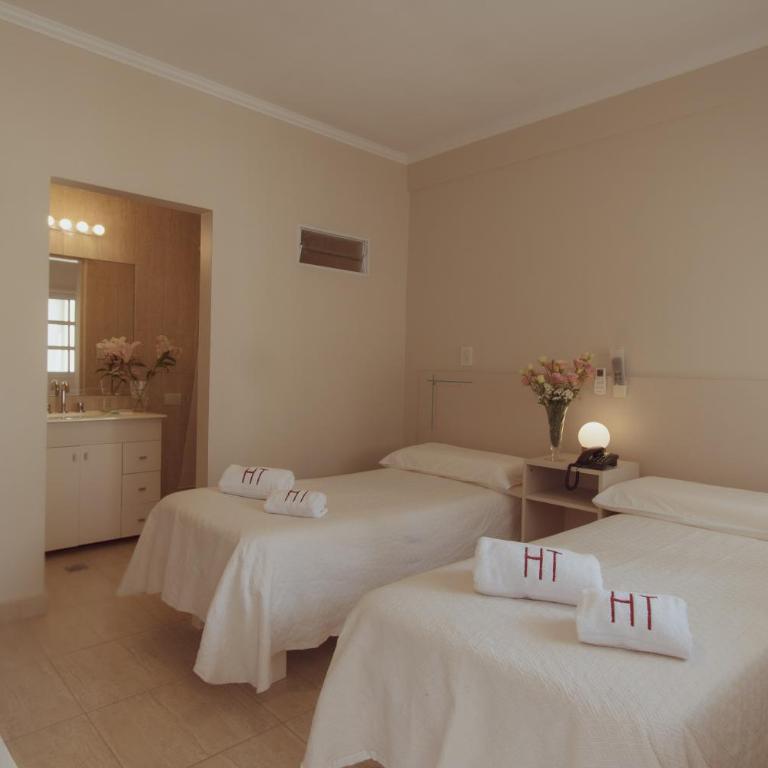 Hotel Tonight - Habitación Doble con baño privado - 2 camas - 3