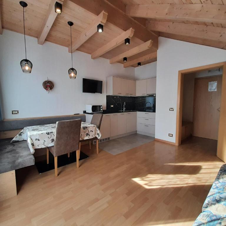 Apartments Lasteis - Apartment with Balcony - 17