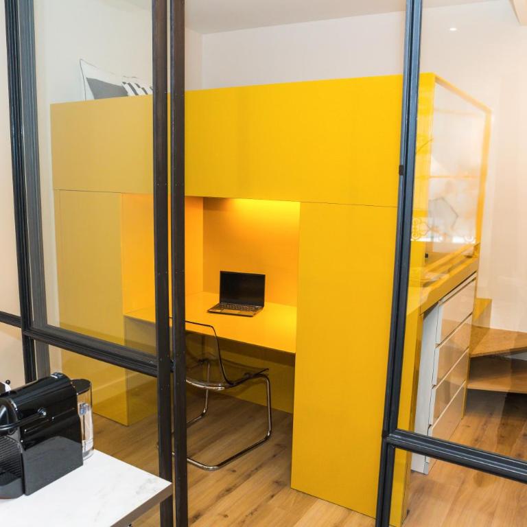 Le Huppé, Hypercentre, proche Bastille, WIFI illimité & Netflix - One-Bedroom Apartment - 9